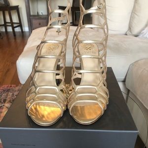 Vince Camuto Naveena